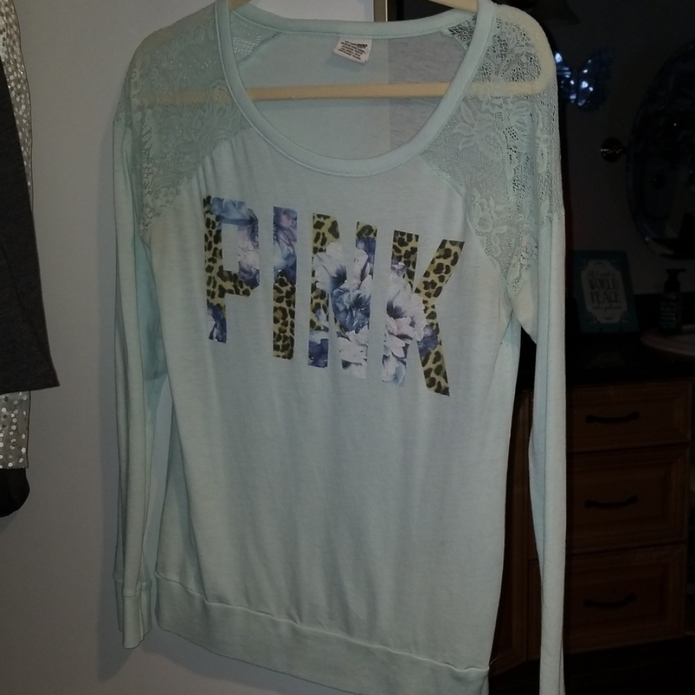 Light Mint Green VS PINK LONG SLEEV TOP